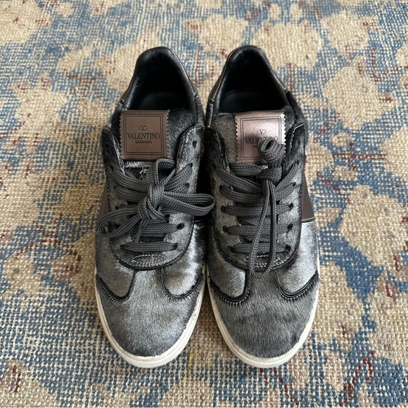 Valentino Grey Metallic Pony Hair Flycrew Sneakers 38 - Picture 2 of 6